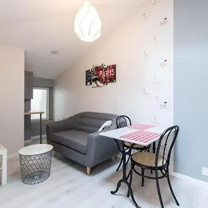 Appartement Le Paris Eiffel - Cosy En Plein Centre, Bourgoin-Jallieu